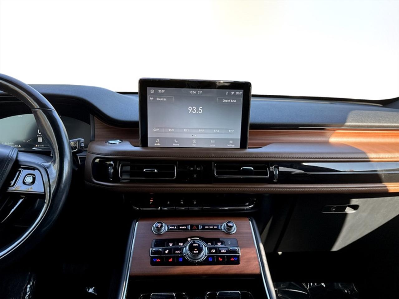 2020 Lincoln Aviator Reserve w/Illumination Package  *CLEAN CARFAX* Photo