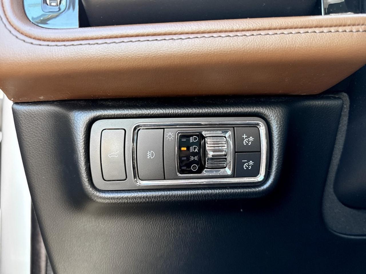 2020 Lincoln Aviator Reserve w/Illumination Package  *CLEAN CARFAX* Photo