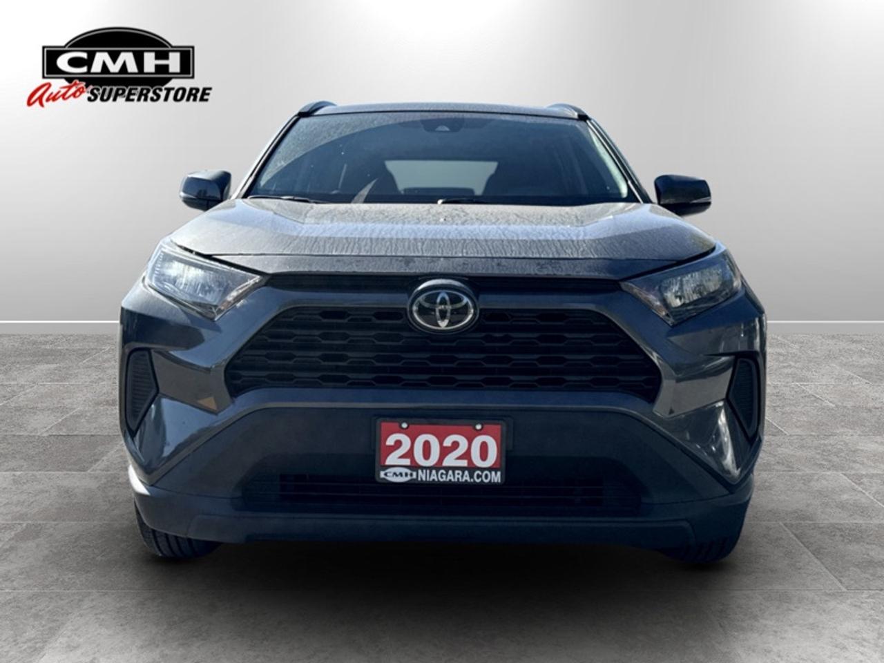 2020 Toyota RAV4 LE  **CLEAN CARFAX** Photo