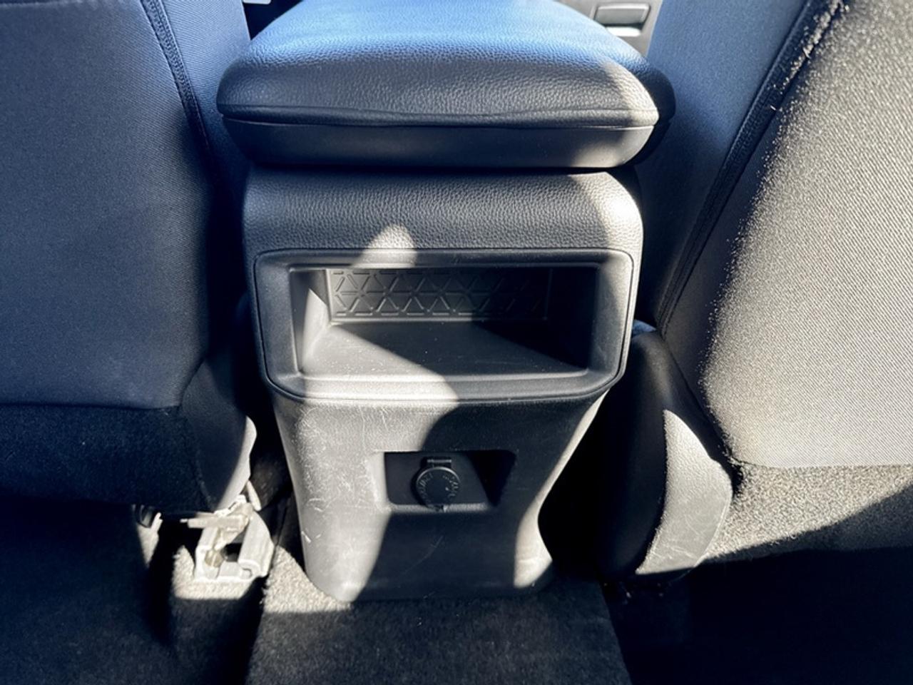 2020 Toyota RAV4 LE  **CLEAN CARFAX** Photo