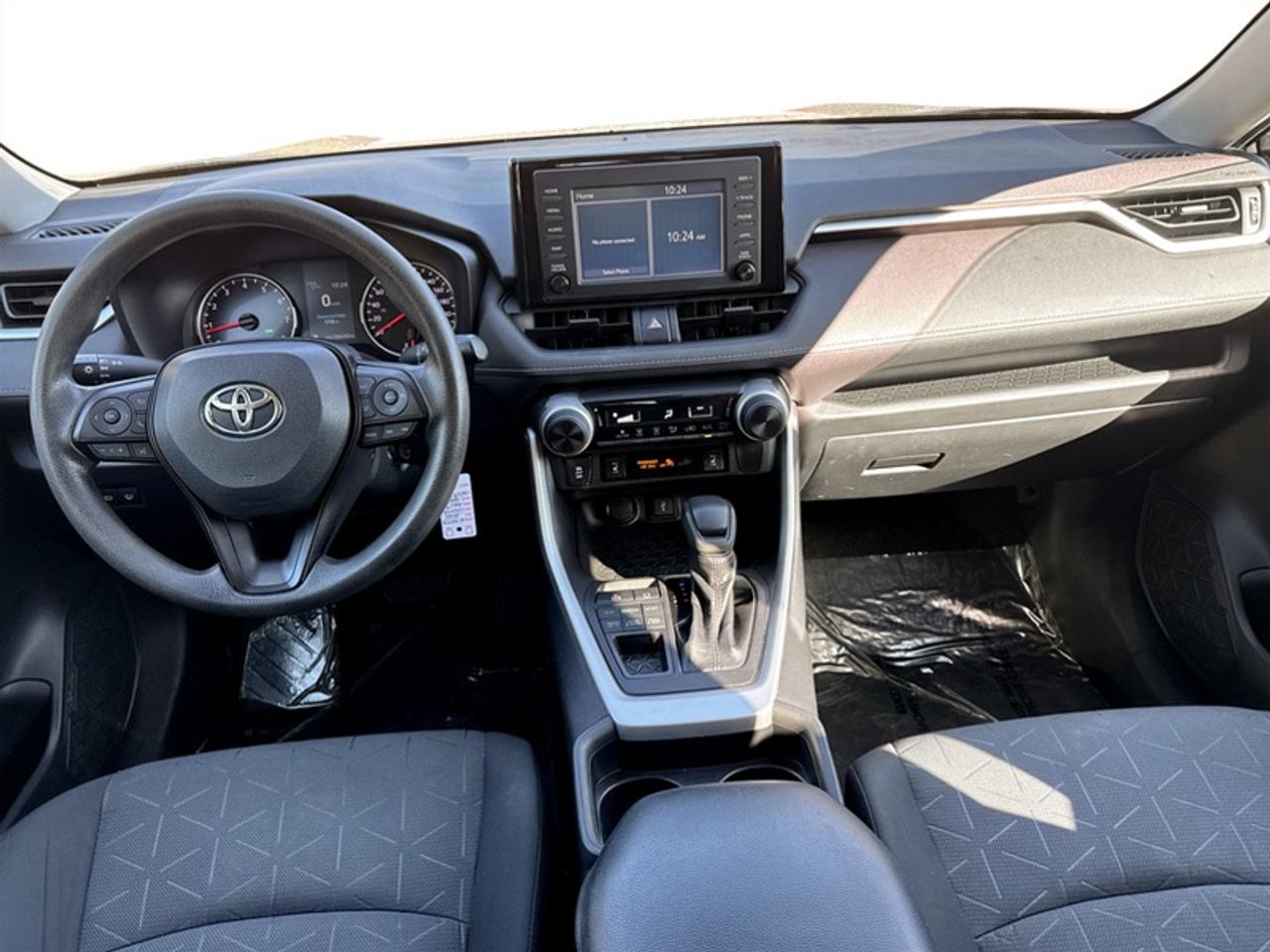 2020 Toyota RAV4 LE  **CLEAN CARFAX** Photo