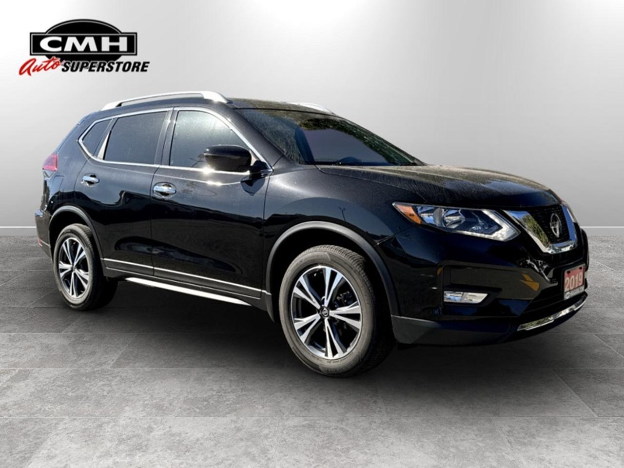 2019 Nissan Rogue SV Premium Pkg  *LOW KM - CLEAN CARFAX* Photo