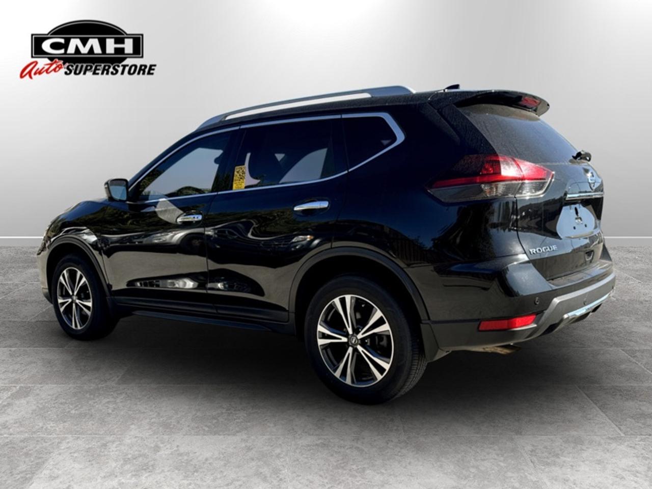 2019 Nissan Rogue SV Premium Pkg  *LOW KM - CLEAN CARFAX* Photo