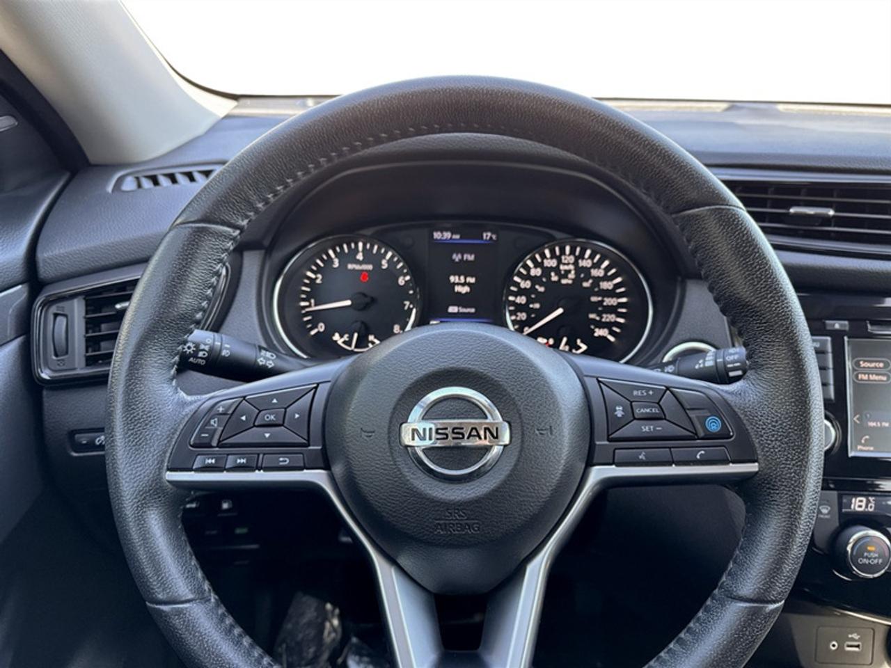 2019 Nissan Rogue SV Premium Pkg  *LOW KM - CLEAN CARFAX* Photo