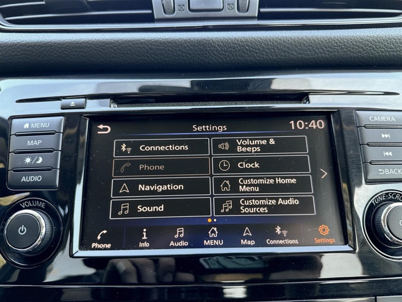 2019 Nissan Rogue SV Premium Pkg  *LOW KM - CLEAN CARFAX* Photo