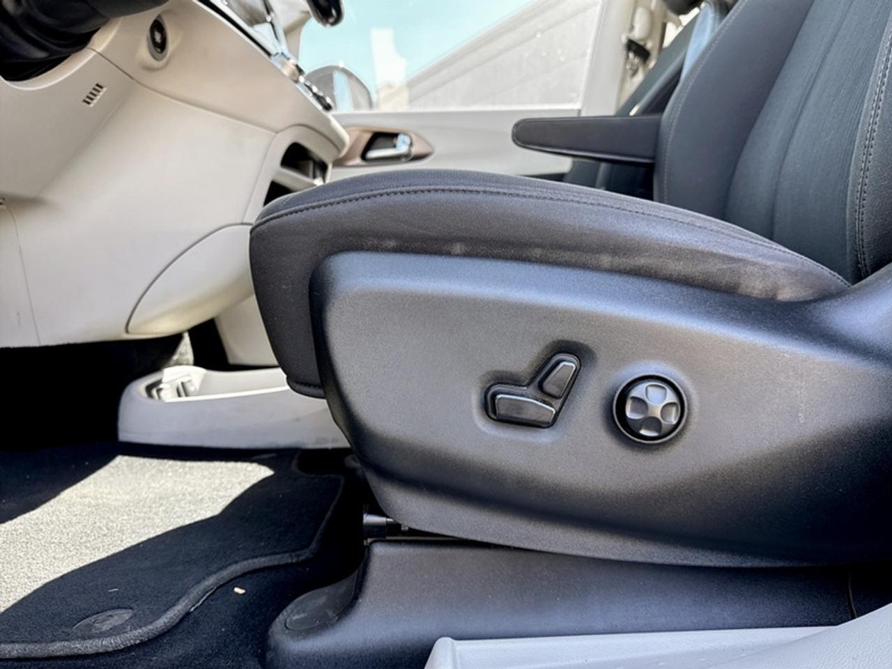 2019 Chrysler Pacifica Touring Plus w/DVD Pkg Photo