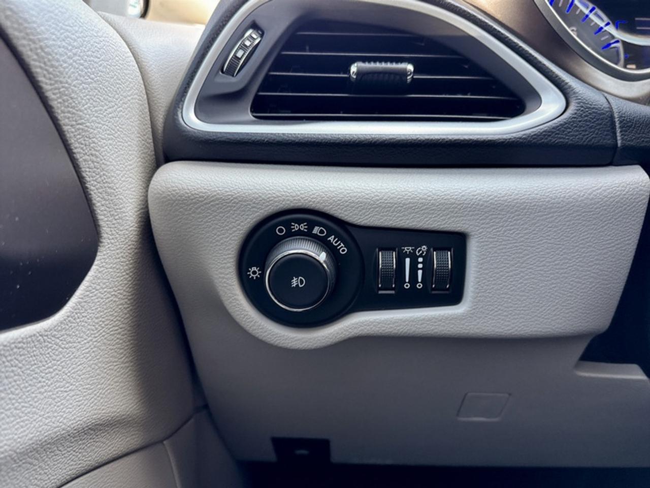 2019 Chrysler Pacifica Touring Plus w/DVD Pkg Photo