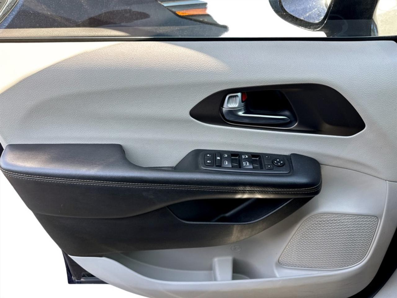 2019 Chrysler Pacifica Touring Plus w/DVD Pkg Photo