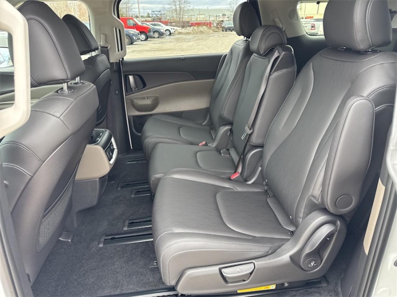 2026 Kia Carnival EX   -  Navigation GPS Photo