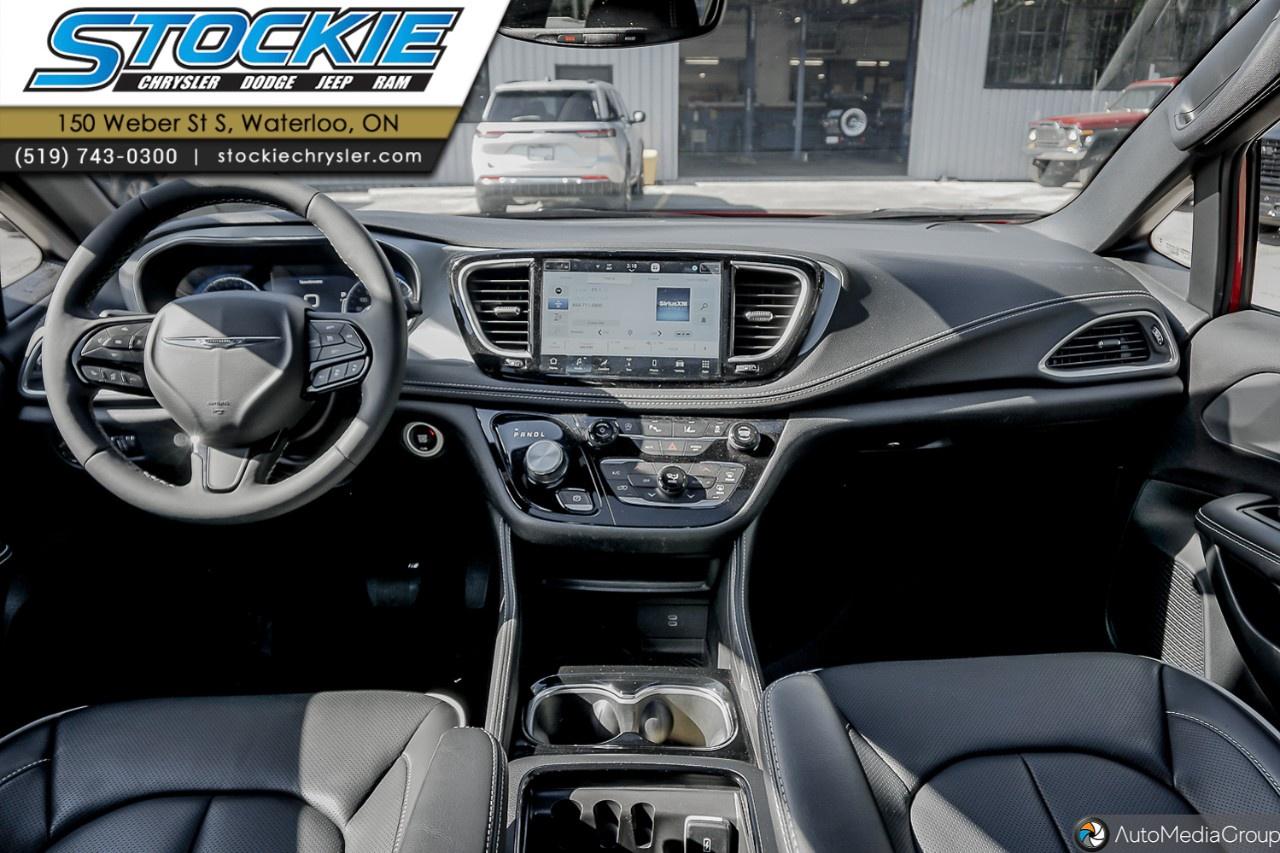 2026 Chrysler Pacifica Limited FWD Photo