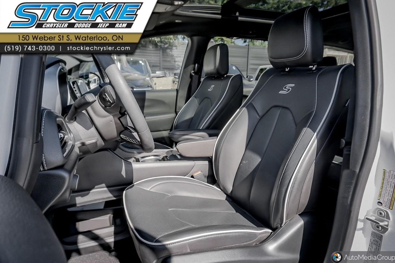2026 Chrysler Pacifica Limited FWD Photo