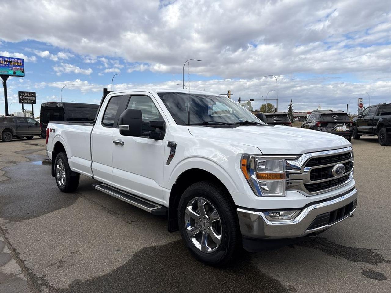 2023 Ford F-150 XLT Photo0