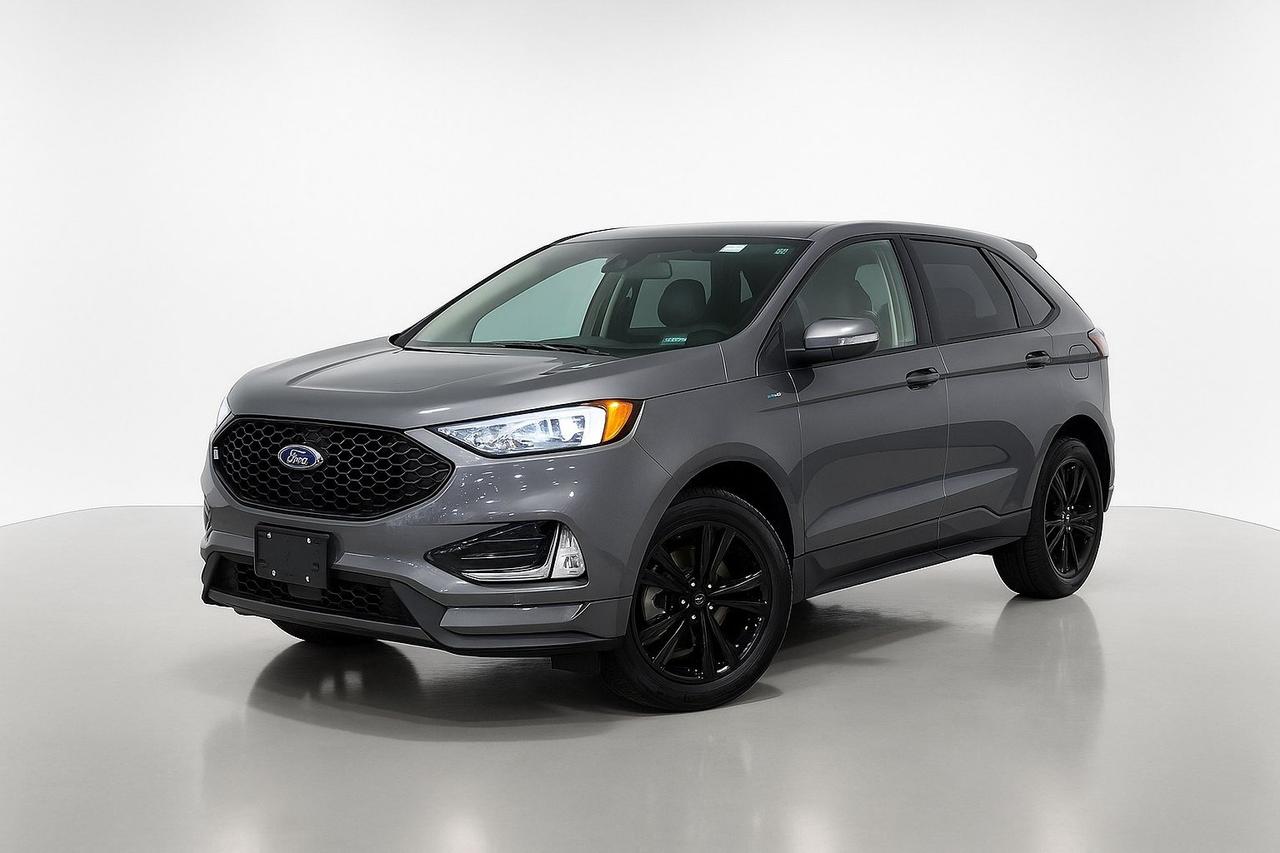 2022 Ford Edge Titanium Photo0