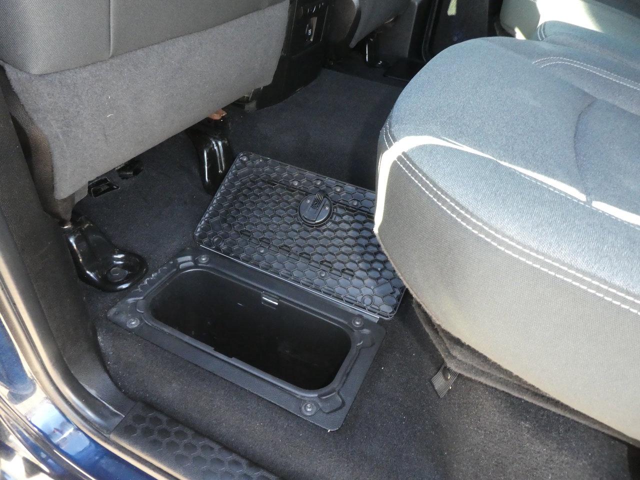 2022 RAM 1500 Classic Warlock 1500 4X4 Photo