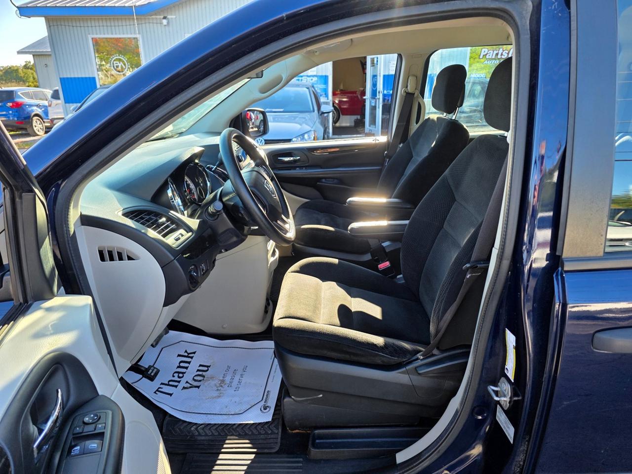 2017 Dodge Grand Caravan SE Photo