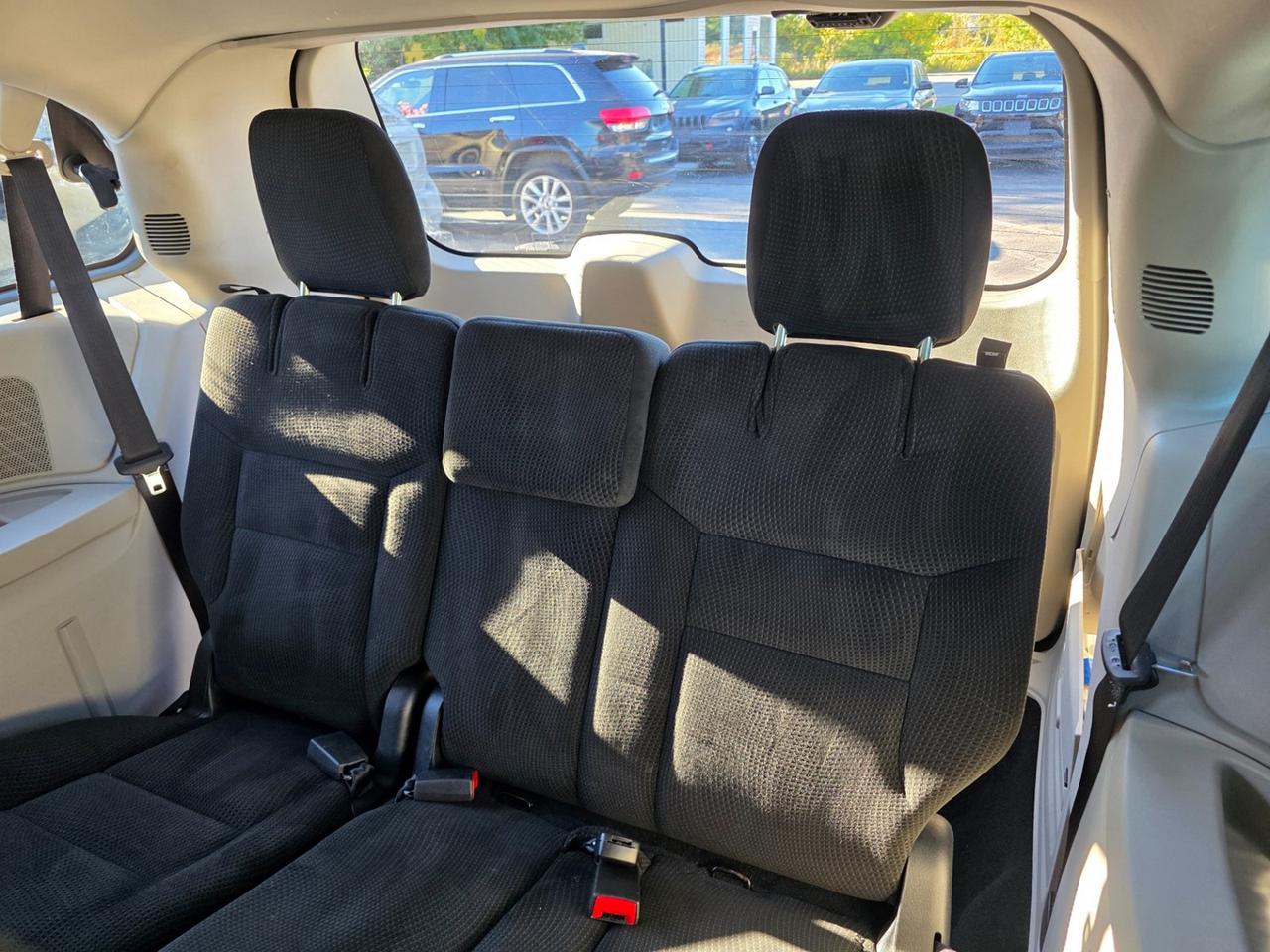 2017 Dodge Grand Caravan SE Photo