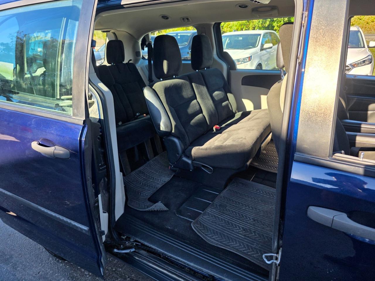 2017 Dodge Grand Caravan SE Photo