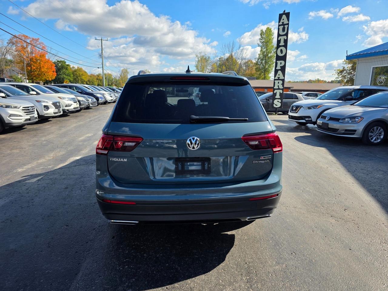 2021 Volkswagen Tiguan SE 4MOTION Photo3