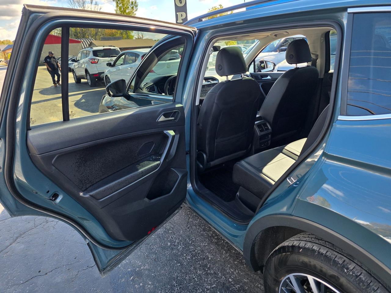 2021 Volkswagen Tiguan SE 4MOTION Photo