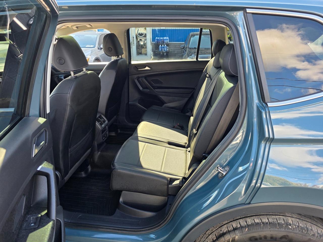 2021 Volkswagen Tiguan SE 4MOTION Photo