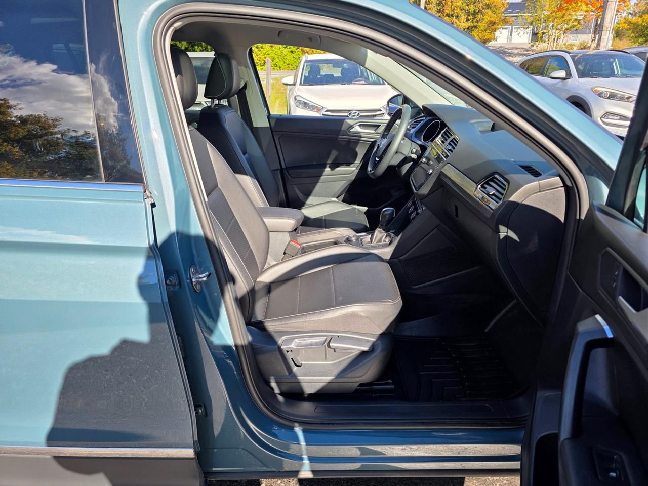 2021 Volkswagen Tiguan SE 4MOTION Photo
