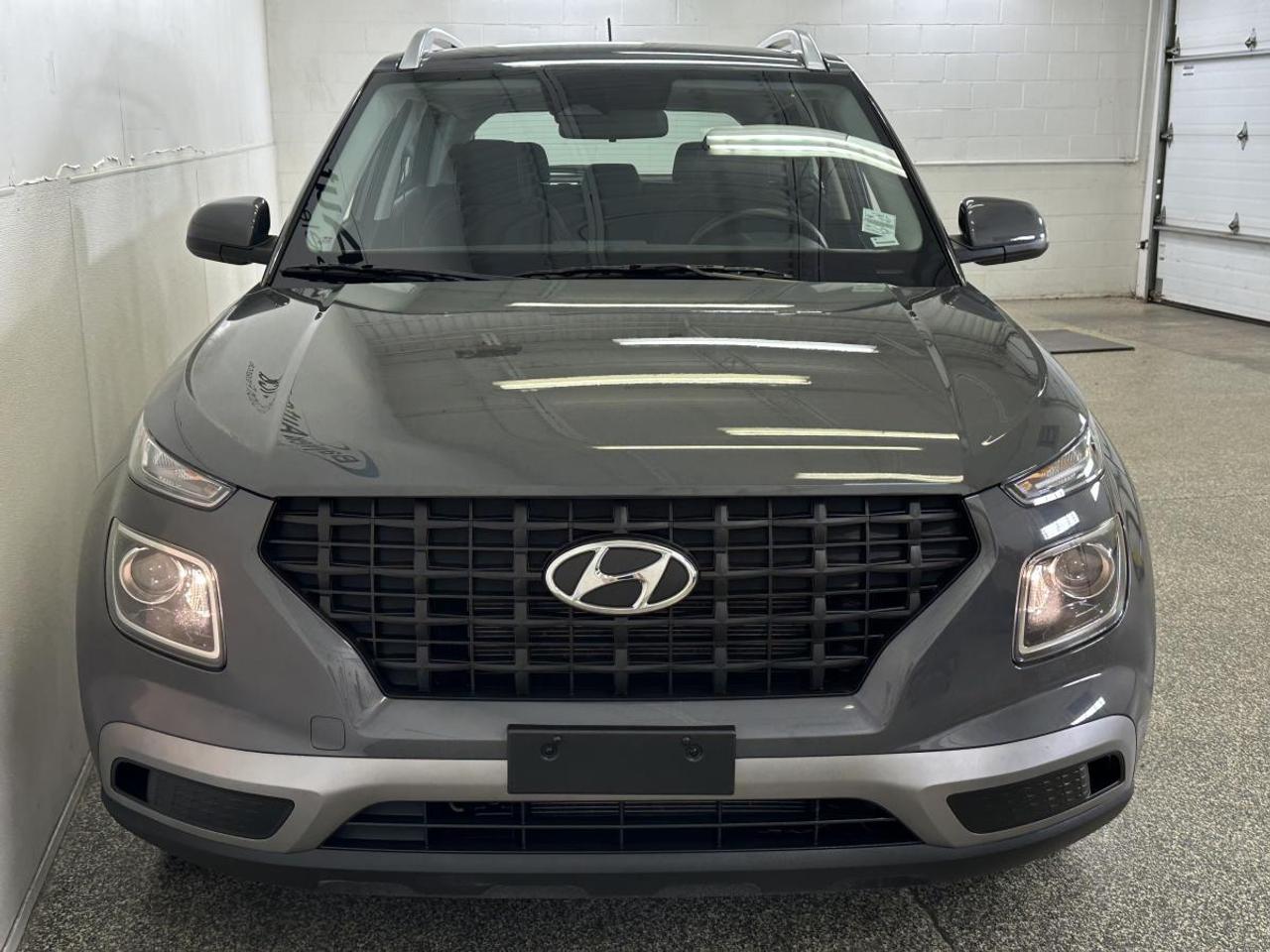 2026 Hyundai Venue Preferred PREFERRED/AUTO/AC/POWER GROUP/ALLOYS/MORE! Photo5