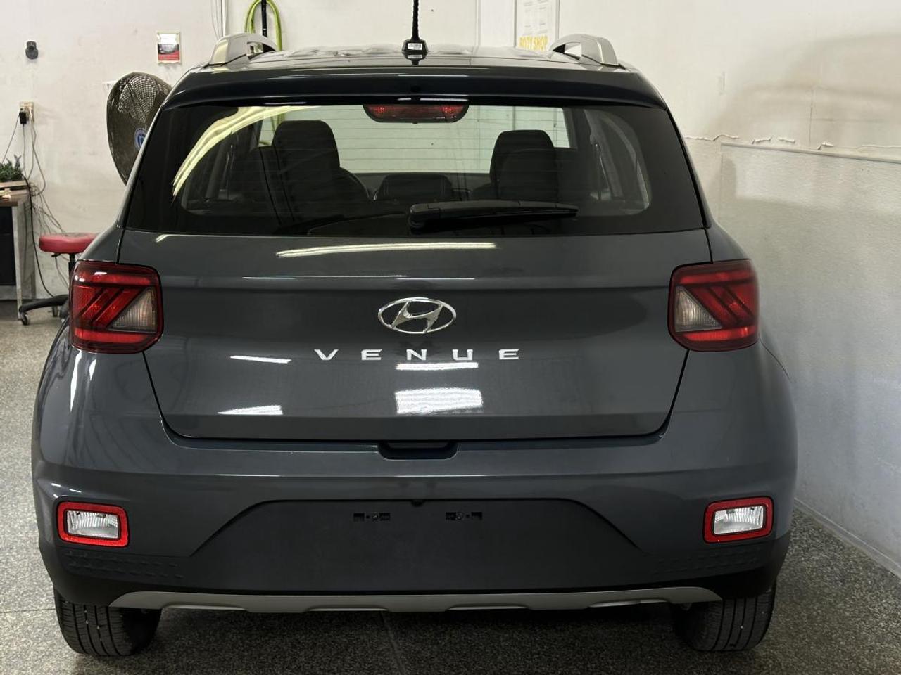 2026 Hyundai Venue Preferred PREFERRED/AUTO/AC/POWER GROUP/ALLOYS/MORE! Photo