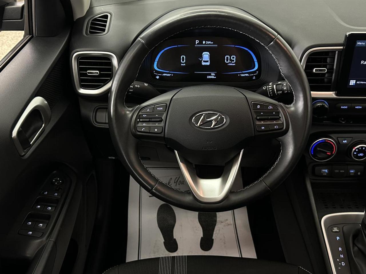 2026 Hyundai Venue Preferred PREFERRED/AUTO/AC/POWER GROUP/ALLOYS/MORE! Photo