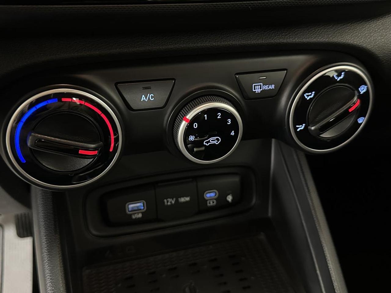 2026 Hyundai Venue Preferred PREFERRED/AUTO/AC/POWER GROUP/ALLOYS/MORE! Photo