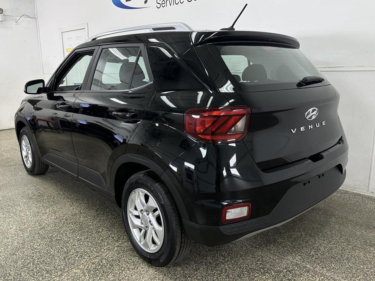 2026 Hyundai Venue Preferred PREFERRED/AUTO/AC/POWER GROUP/ALLOYS/MORE! Photo4