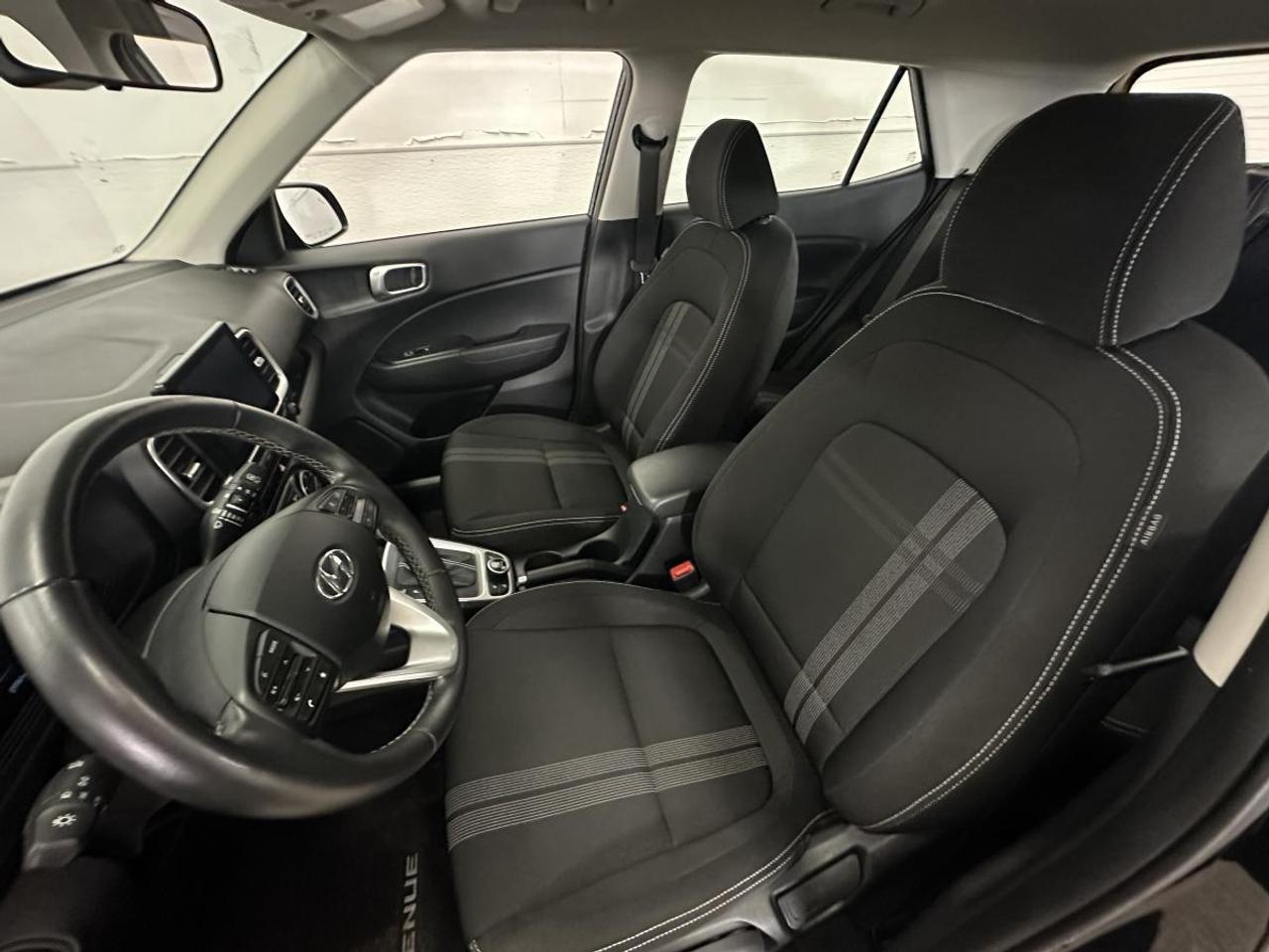 2026 Hyundai Venue Preferred PREFERRED/AUTO/AC/POWER GROUP/ALLOYS/MORE! Photo