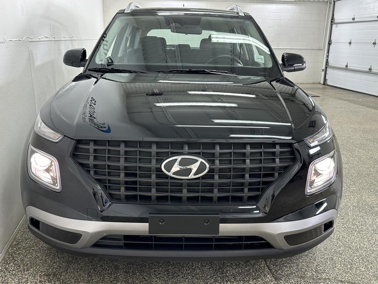 2026 Hyundai Venue Preferred PREFERRED/AUTO/AC/POWER GROUP/ALLOYS/MORE! Photo