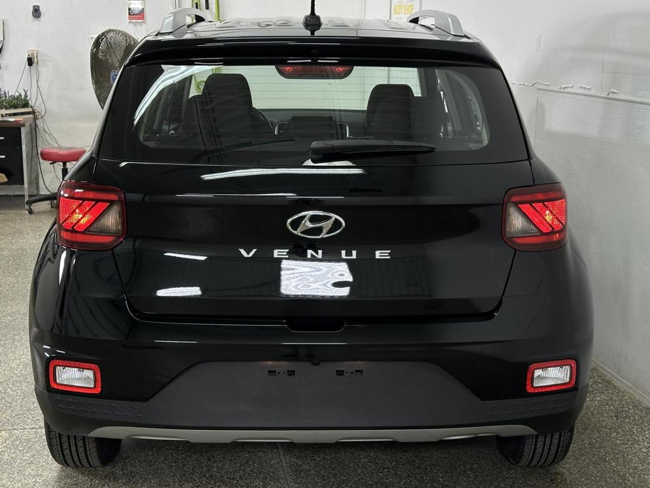 2026 Hyundai Venue Preferred PREFERRED/AUTO/AC/POWER GROUP/ALLOYS/MORE! Photo