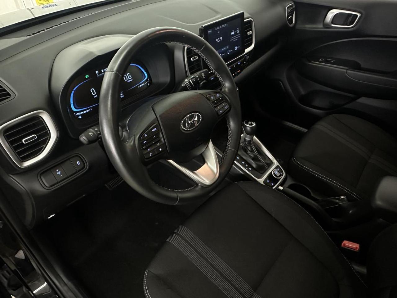2026 Hyundai Venue Preferred PREFERRED/AUTO/AC/POWER GROUP/ALLOYS/MORE! Photo