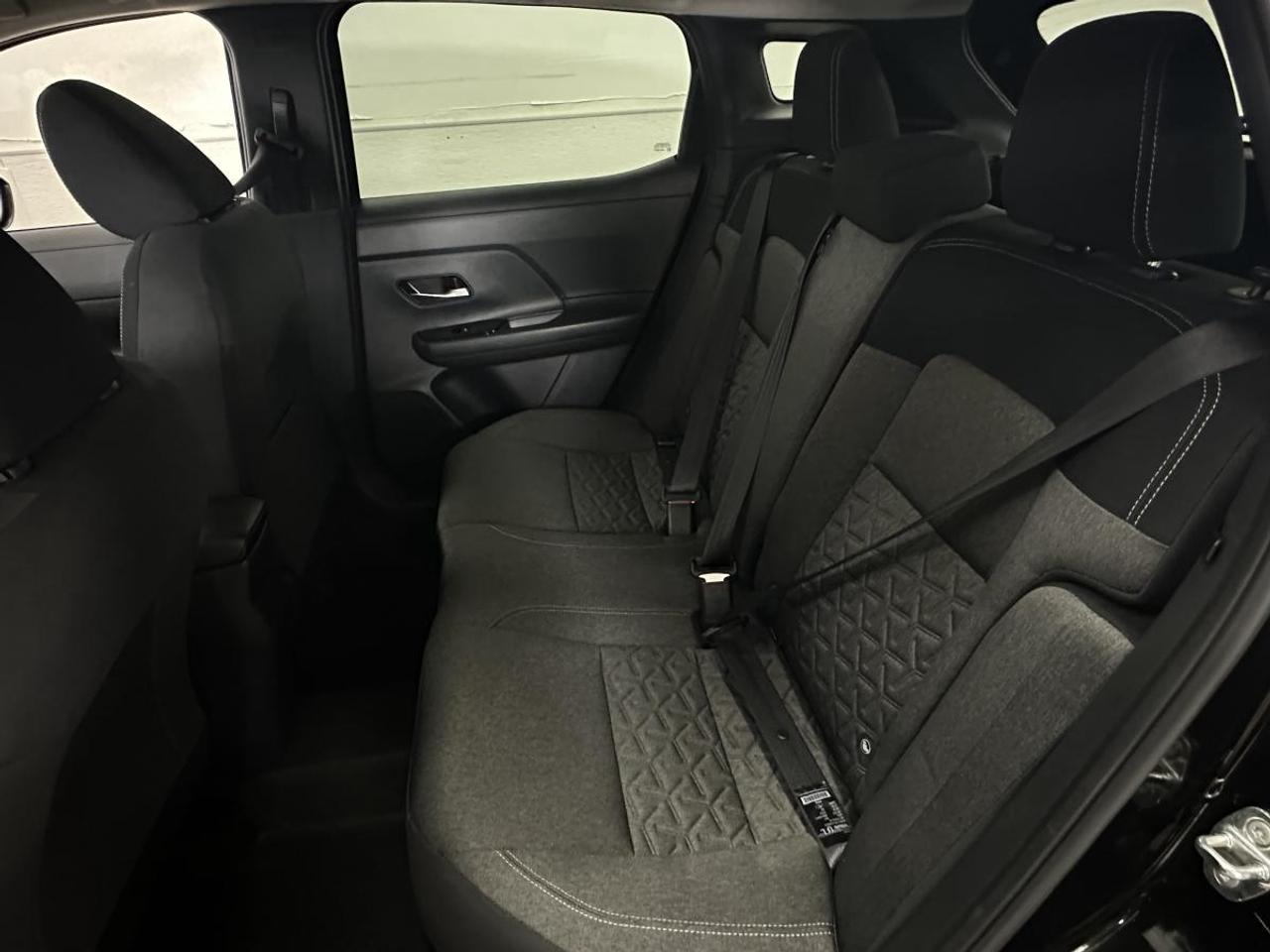 2026 Nissan Kicks SV/AWD/ALLOYS/SUPER BLACK! Photo