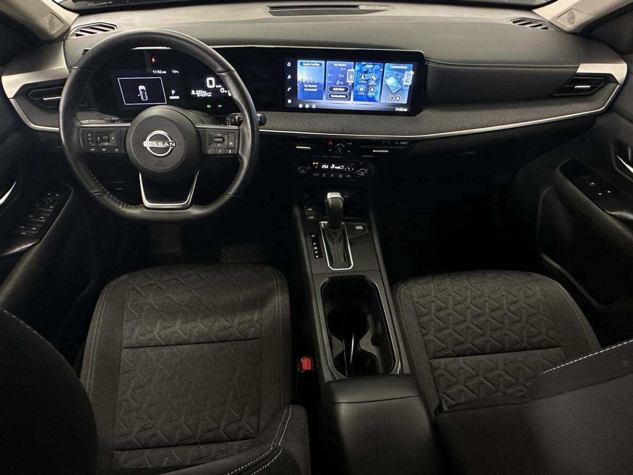 2026 Nissan Kicks SV/AWD/ALLOYS/SUPER BLACK! Photo