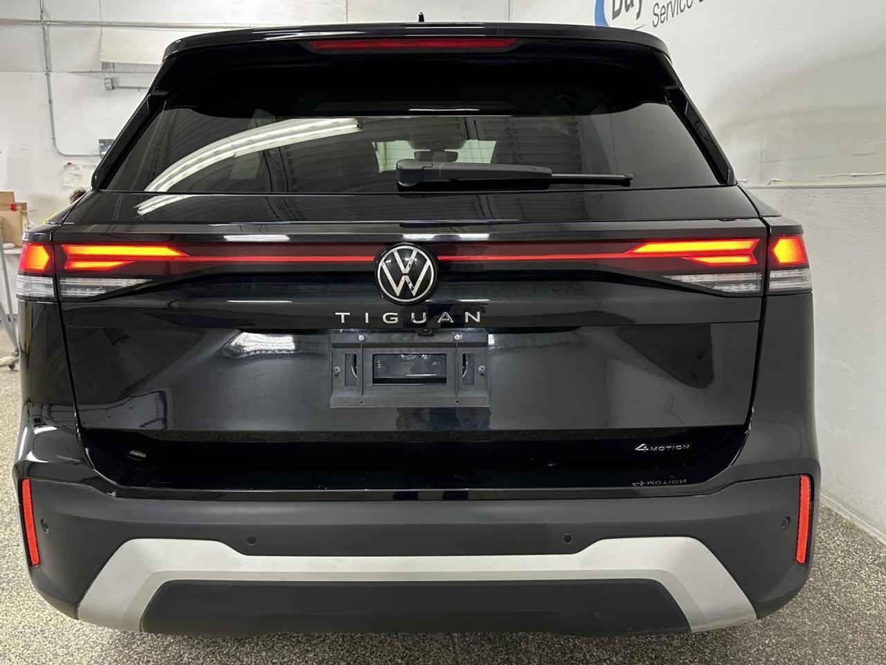 2026 Volkswagen Tiguan Comfortline COMFORTLINE/AWD/LEATHER/MORE! Photo