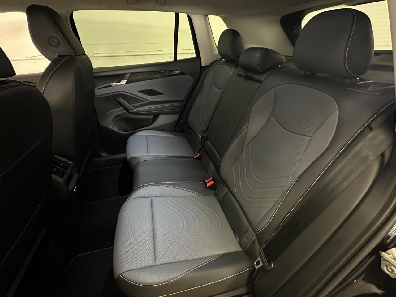 2026 Volkswagen Tiguan Comfortline COMFORTLINE/AWD/LEATHER/MORE! Photo