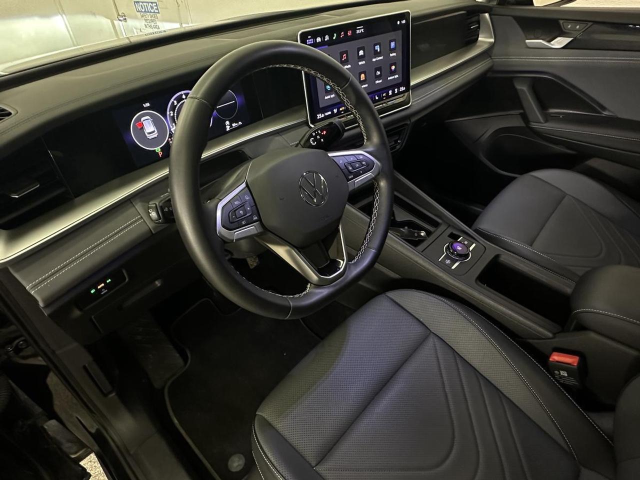 2026 Volkswagen Tiguan Comfortline COMFORTLINE/AWD/LEATHER/MORE! Photo