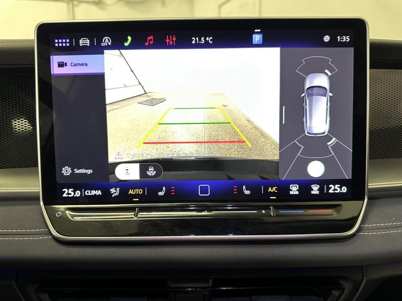 2026 Volkswagen Tiguan Comfortline COMFORTLINE/AWD/LEATHER/MORE! Photo