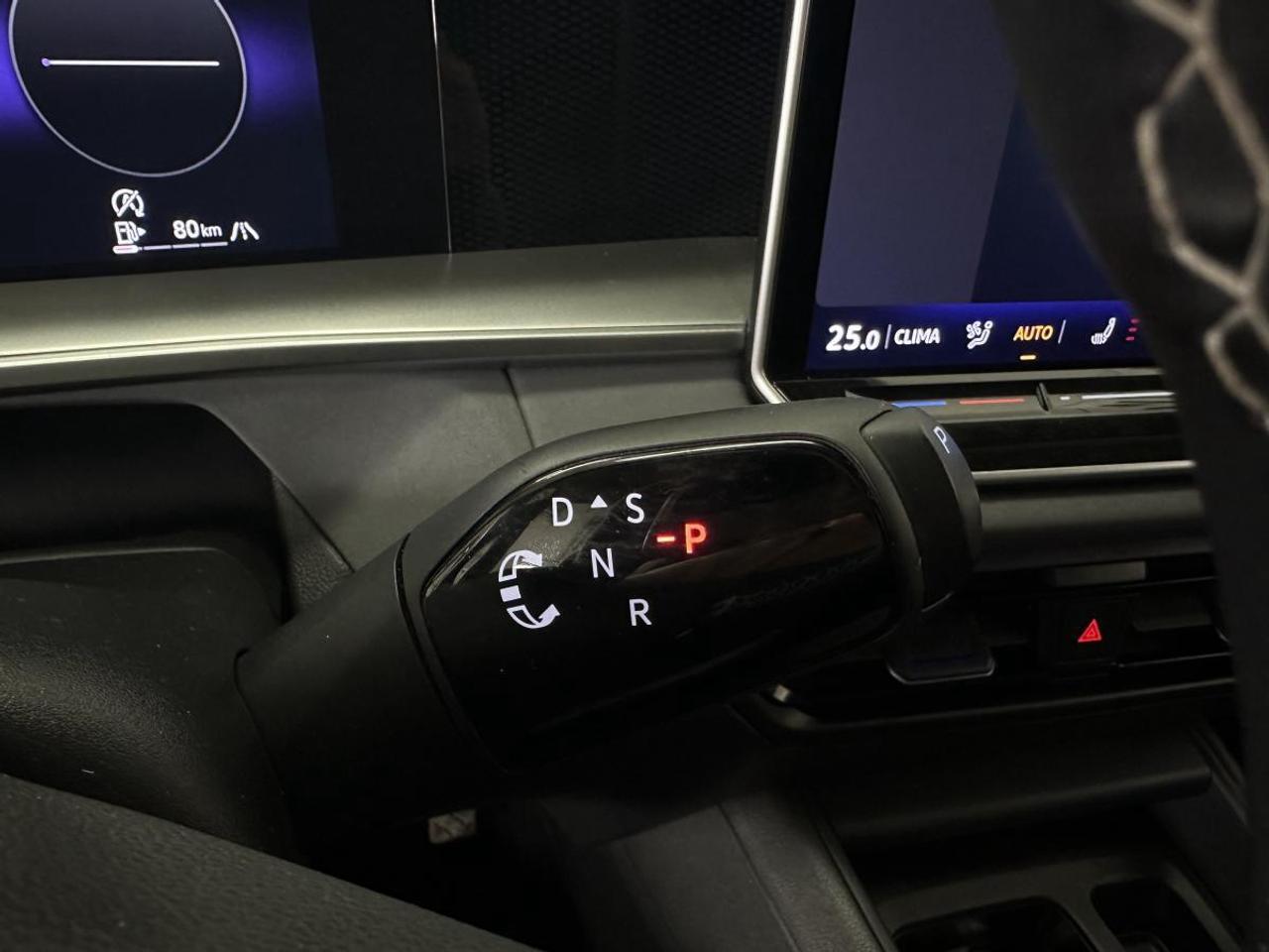 2026 Volkswagen Tiguan Comfortline COMFORTLINE/AWD/LEATHER/MORE! Photo