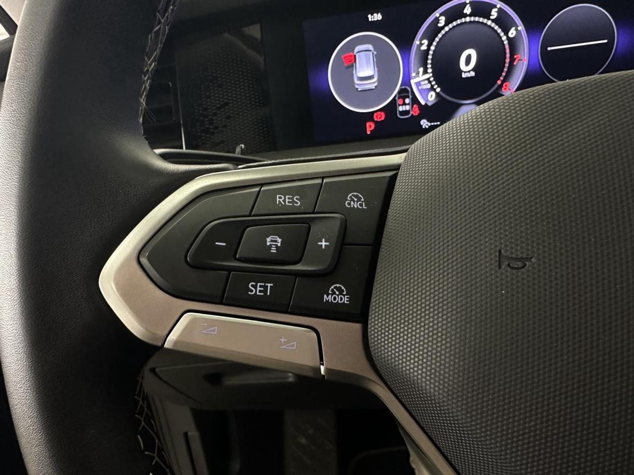 2026 Volkswagen Tiguan Comfortline COMFORTLINE/AWD/LEATHER/MORE! Photo