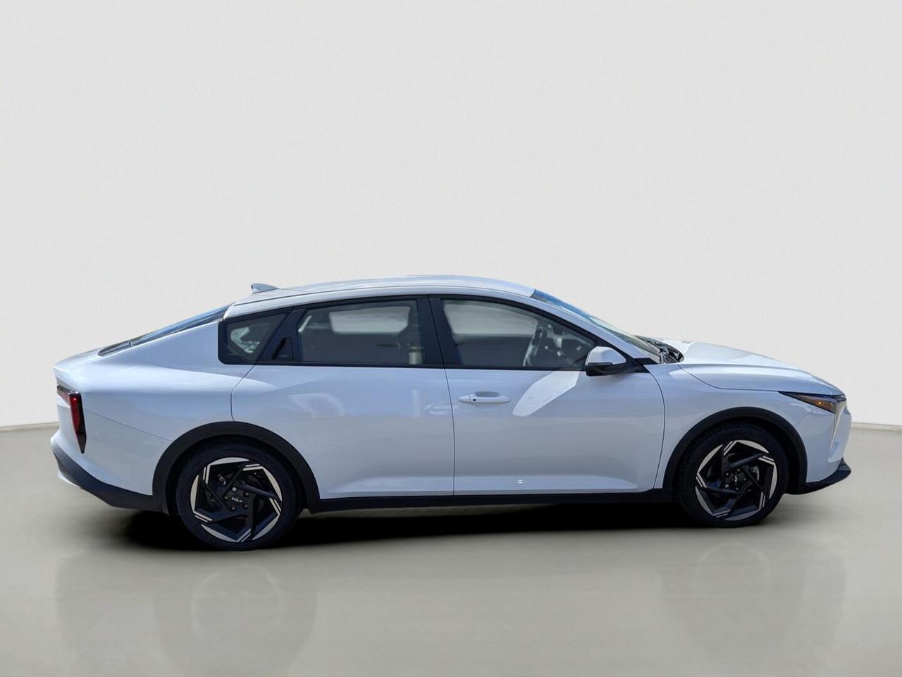2025 Kia K4 EX Photo