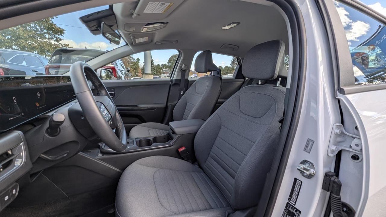 2025 Kia K4 EX Photo