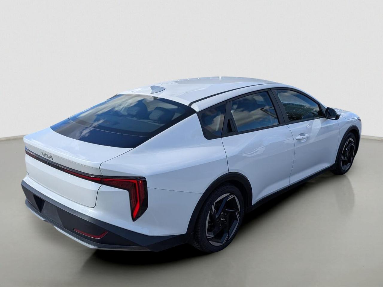 2025 Kia K4 EX Photo