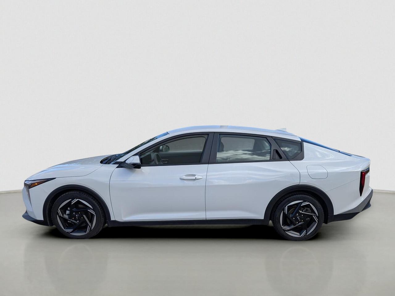 2025 Kia K4 EX Photo