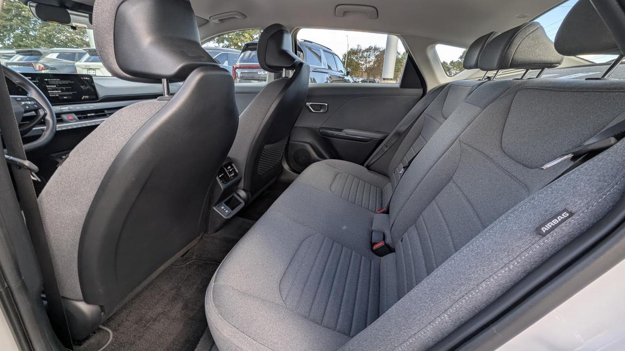 2025 Kia K4 EX Photo