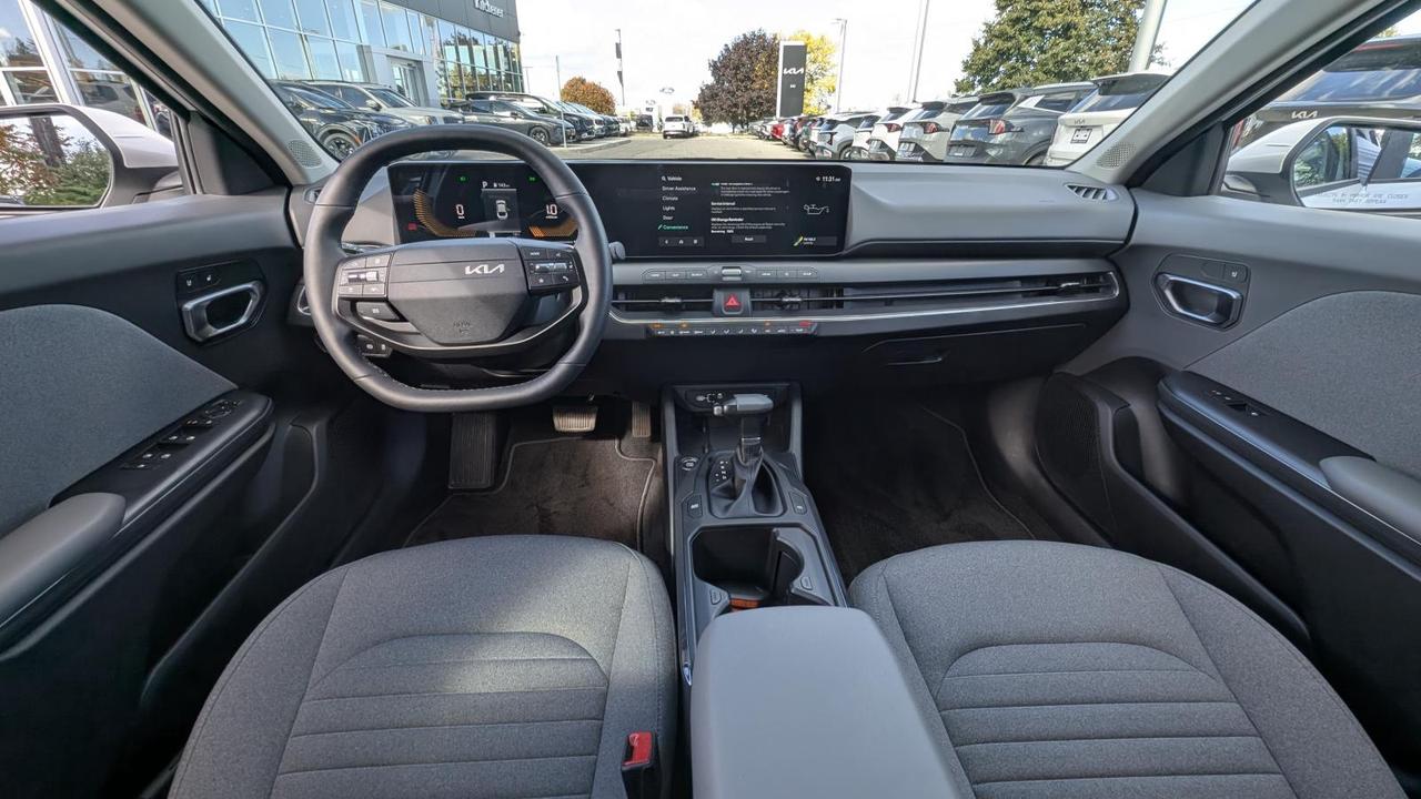 2025 Kia K4 EX Photo
