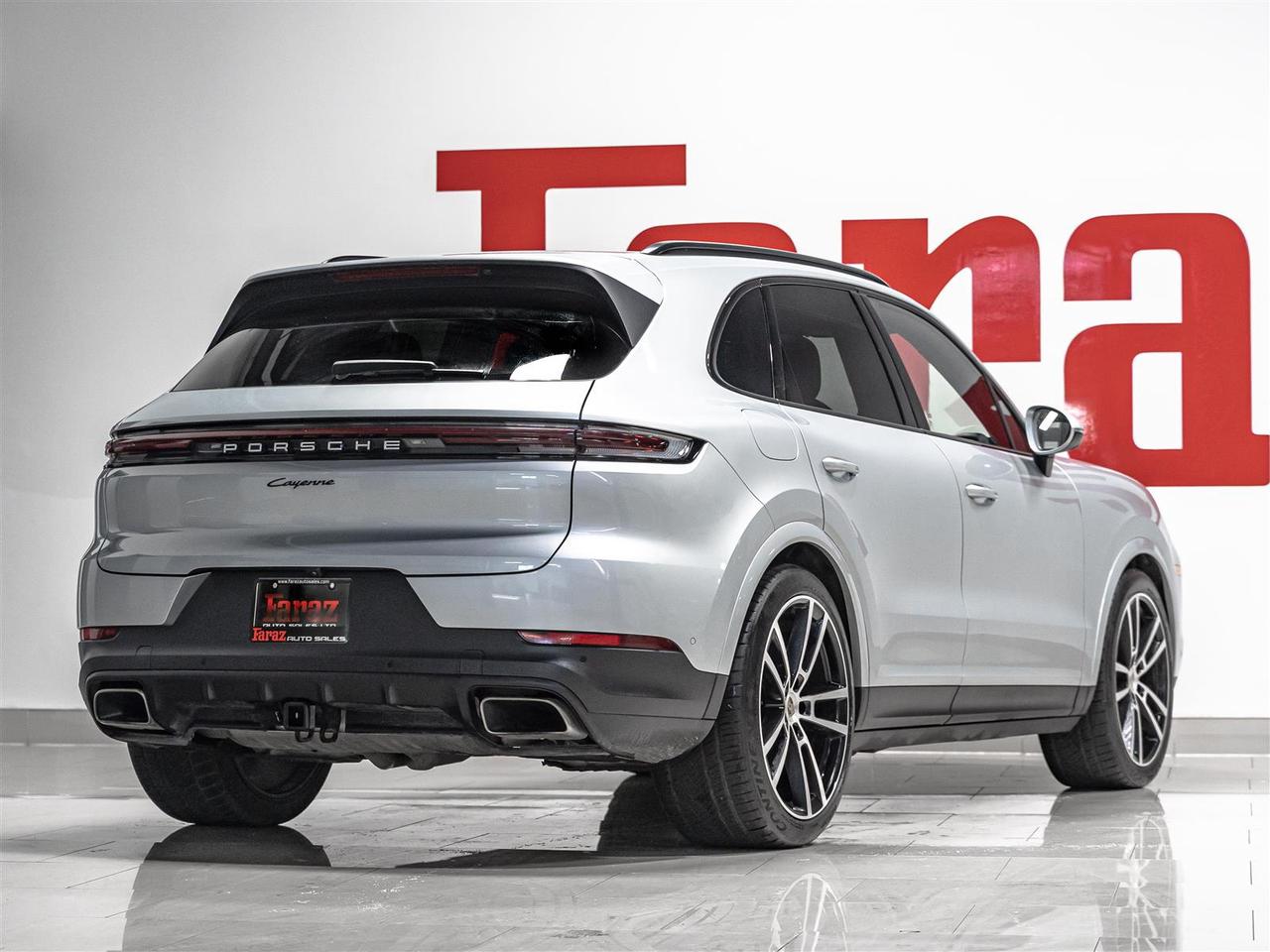 2024 Porsche Cayenne Premium Plus|22inch SportDesign Wheels|Club Leather Photo
