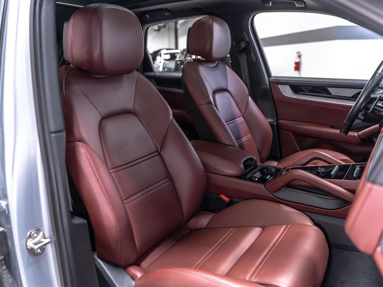 2024 Porsche Cayenne Premium Plus|22inch SportDesign Wheels|Club Leather Photo